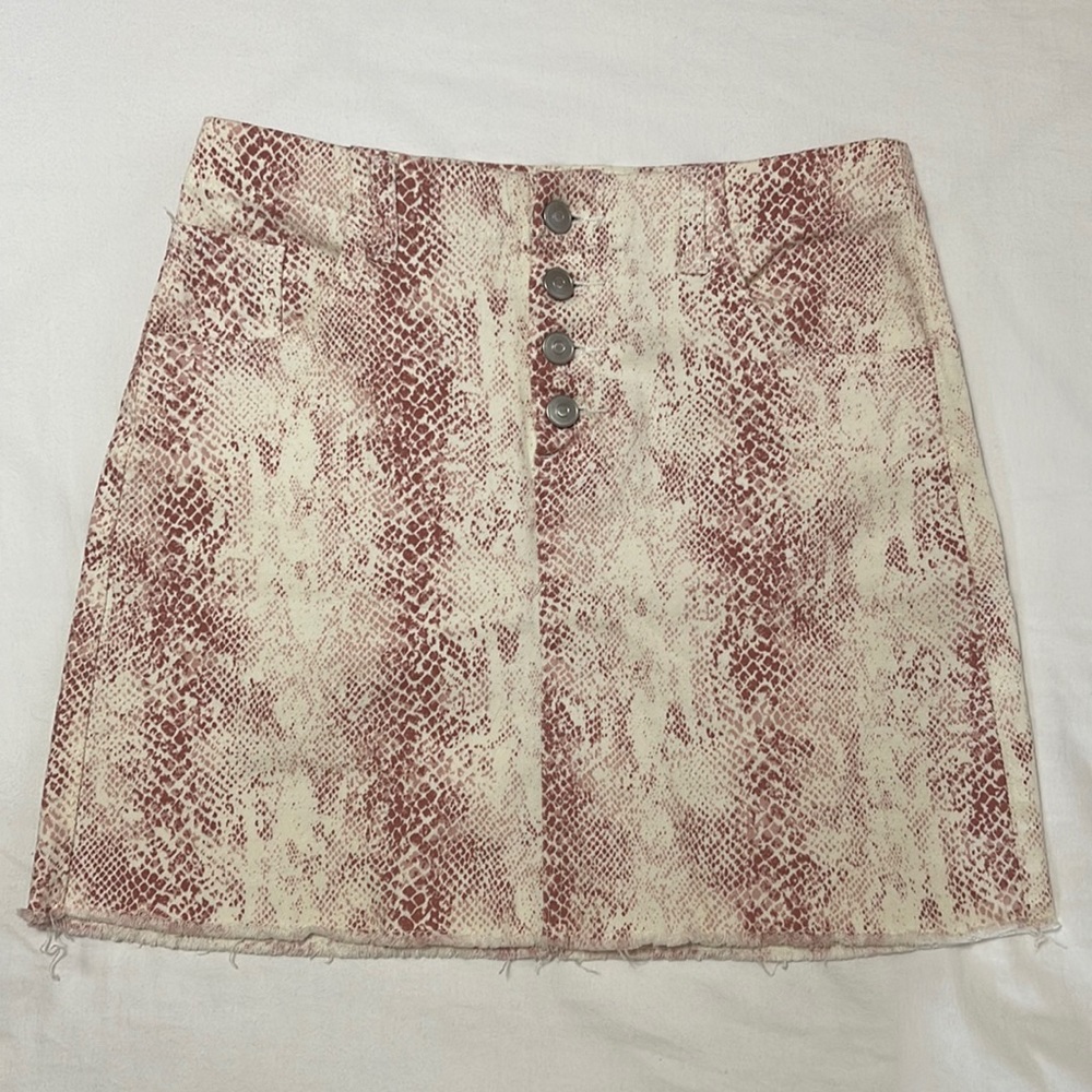 Peach Love California pink and white pattern mini skirt